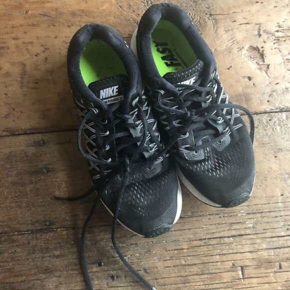 Nike Zoom Pegasus 32 Running Shoes Size 7.5 Black White Womens Sneakers - Picture 1 of 7